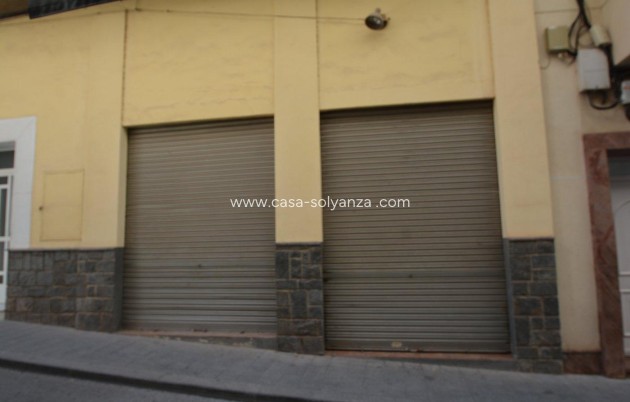 Revente - Commercial - Bigastro - Center