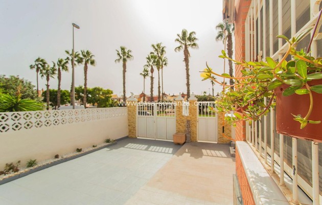 Revente - Villa - Orihuela - Urbanización Perla del Mar