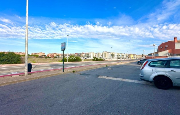 Revente - Appartement - Torrevieja - Aguas nuevas