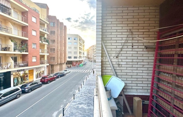 Wiederverkauf - Wohnung - Torrevieja - Playa del Cura