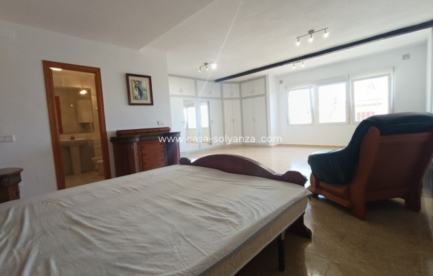 Resale - Apartment / flat - La Mata