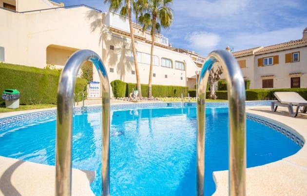 Resale - Apartment / flat - La Mata
