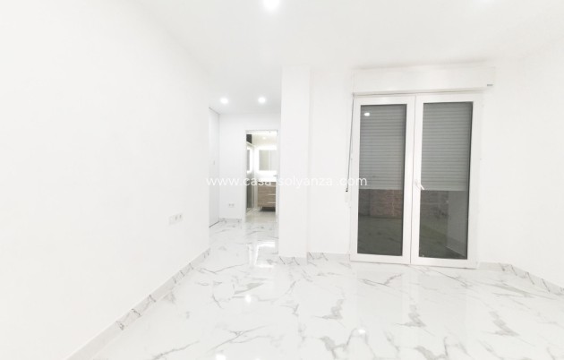 Revente - Appartement - Torrevieja - Playa De Los Naufragos