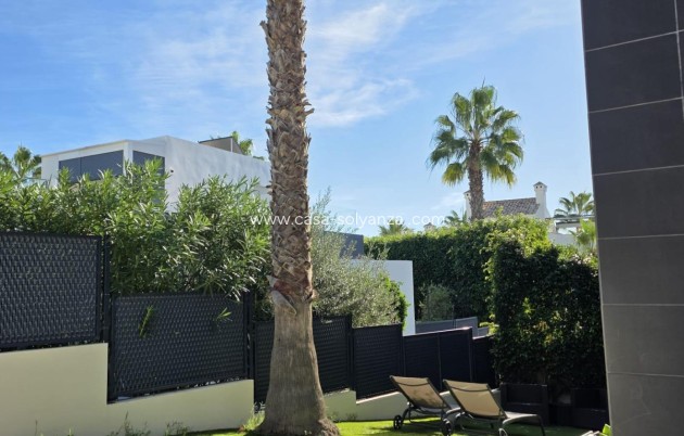 Revente - Villa - Orihuela Costa - Villamartín