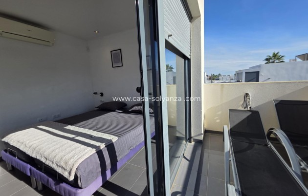 Revente - Villa - Orihuela Costa - Villamartín