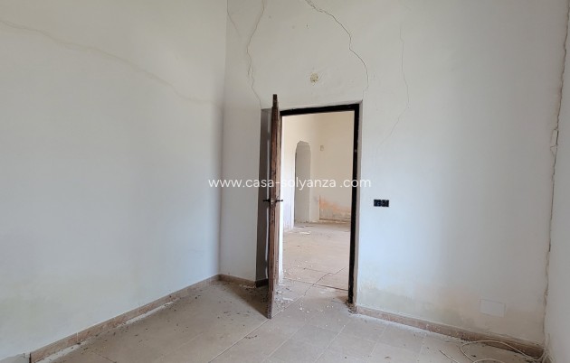 Wiederverkauf - Finca / Country Property - Torremendo