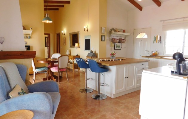 Resale - Villa - Dolores