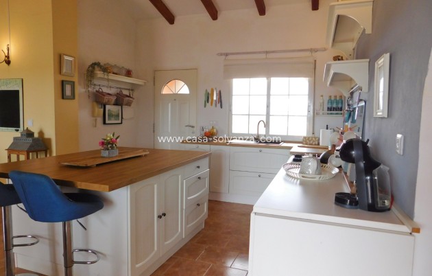 Resale - Villa - Dolores