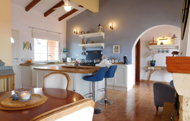 Resale - Villa - Dolores