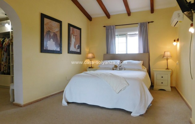 Resale - Villa - Dolores