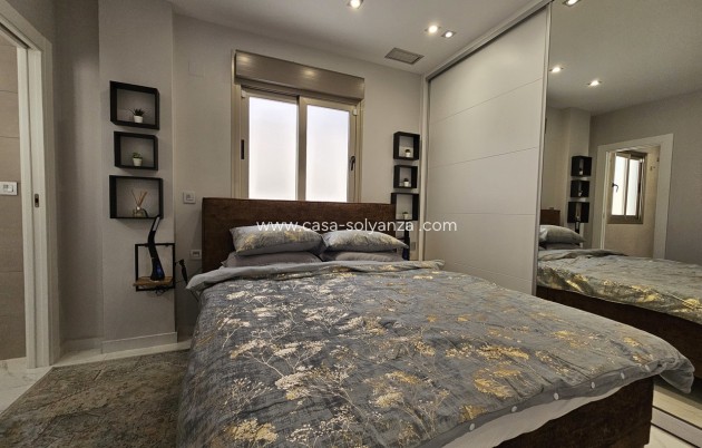 Resale - Villa - Villamartin - Costa Blanca