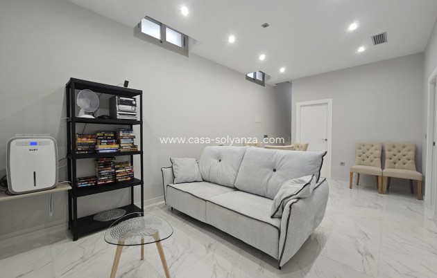 Resale - Villa - Villamartin - Costa Blanca