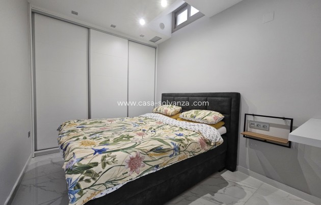 Resale - Villa - Villamartin - Costa Blanca