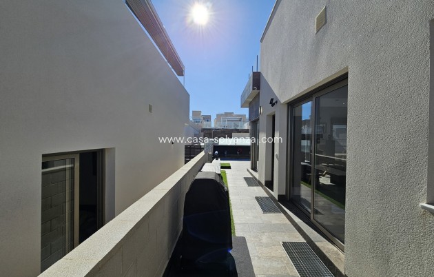 Resale - Villa - Villamartin - Costa Blanca