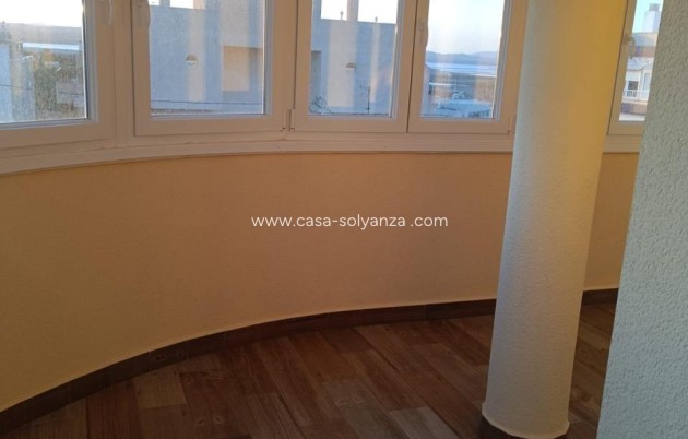 Resale - Apartment / flat - Torrevieja - Center