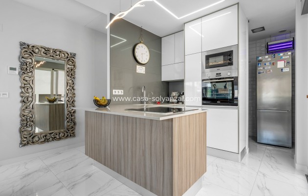 Resale - Villa - Orihuela Costa - Costa Blanca