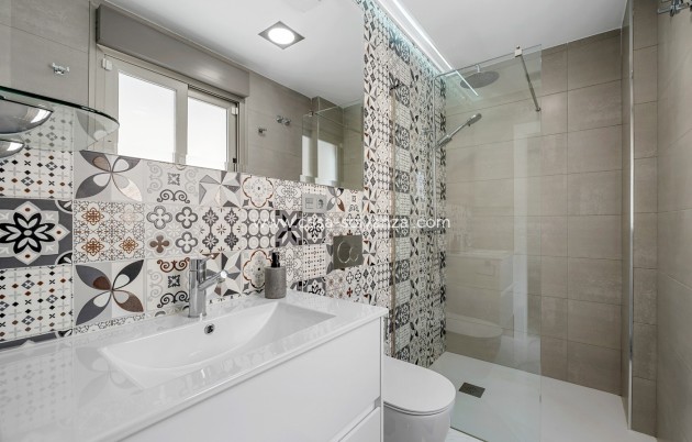 Resale - Villa - Orihuela Costa - Costa Blanca