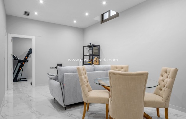 Resale - Villa - Orihuela Costa - Costa Blanca