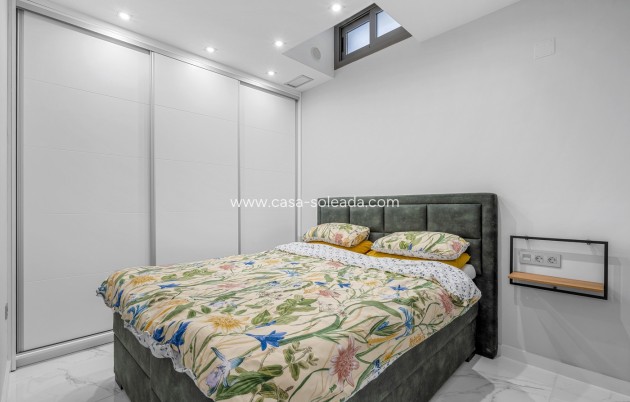 Resale - Villa - Orihuela Costa - Costa Blanca