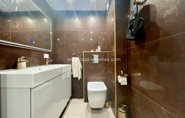 Resale - Apartment / flat - Torrevieja - Costa Blanca