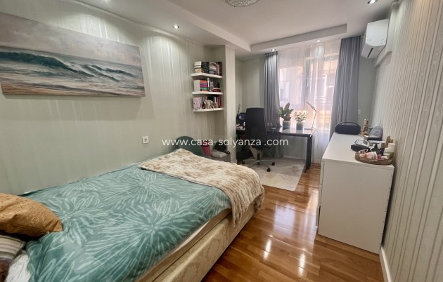 Resale - Apartment / flat - Torrevieja - Costa Blanca