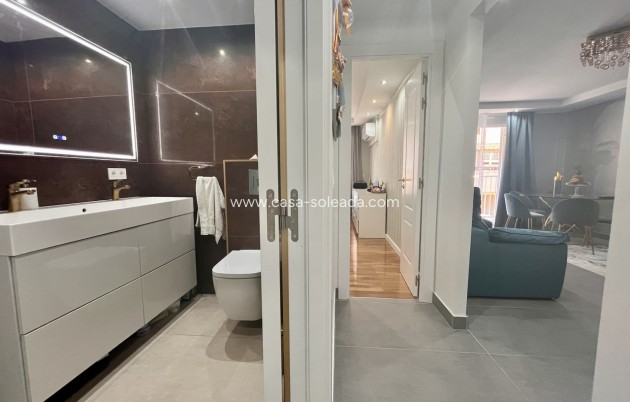 Resale - Apartment / flat - Torrevieja - Costa Blanca
