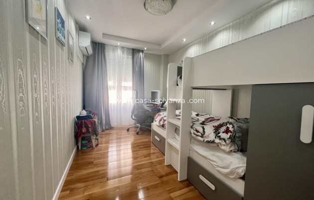 Resale - Apartment / flat - Torrevieja - Costa Blanca