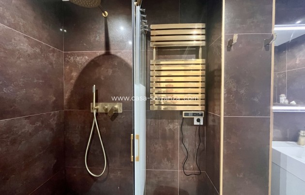 Resale - Apartment / flat - Torrevieja - Costa Blanca