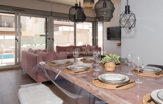 Reventa - Villa - Orihuela Costa - Costa Blanca