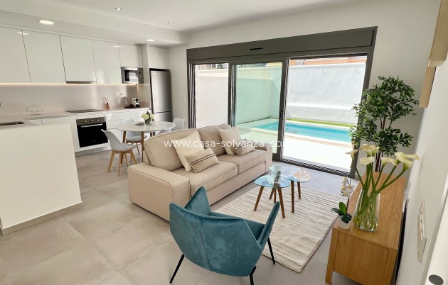 Neue Gebäude - Stadthaus - Orihuela Costa