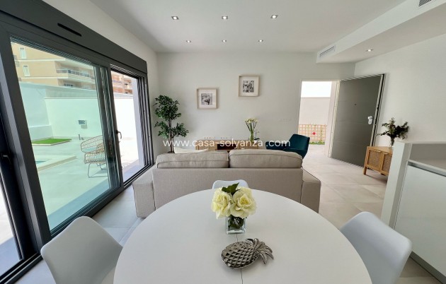 Neue Gebäude - Stadthaus - Orihuela Costa