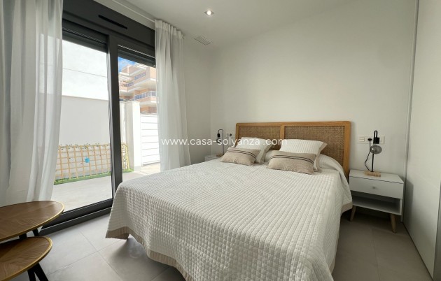 Neue Gebäude - Stadthaus - Orihuela Costa