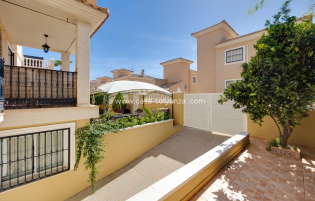 Revente - Villa - Orihuela Costa - Urbanización Perla del Mar