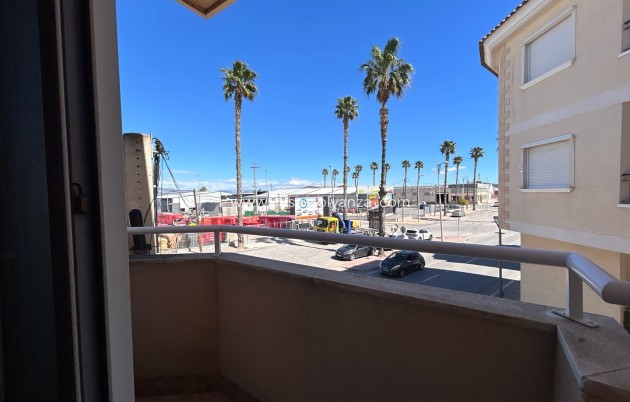 Resale - Townhouse - Jacarilla - Inland