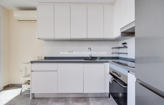 Reventa - Apartamento / piso - Torrevieja - Center