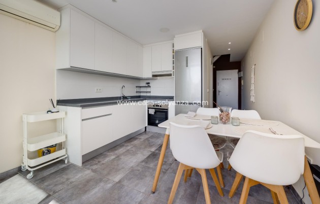 Reventa - Apartamento / piso - Torrevieja - Center