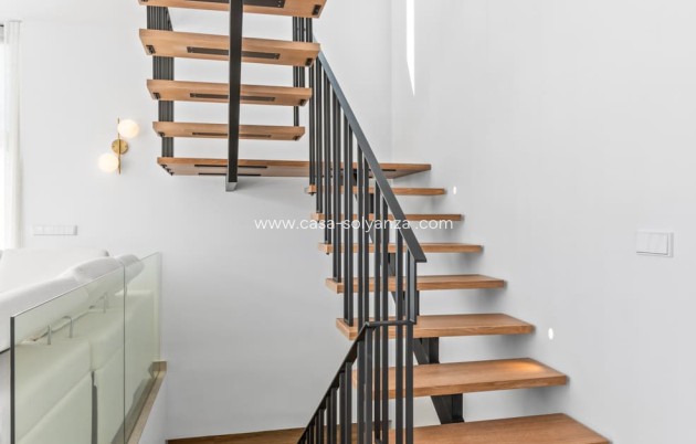 Neue Gebäude - Villa - Polop