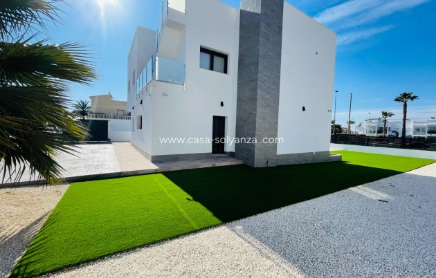 Neue Gebäude - Villa - Torrevieja