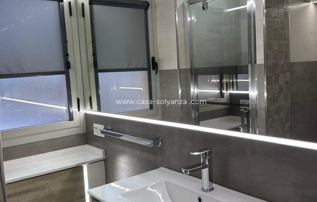 Revente - Appartement - Torrevieja - Nueva Torrevieja