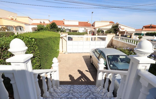 Revente - Semi-detached house - Torrevieja - Punta Prima