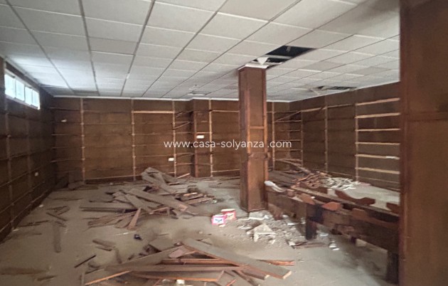 Revente - Commercial - Jacarilla - Inland