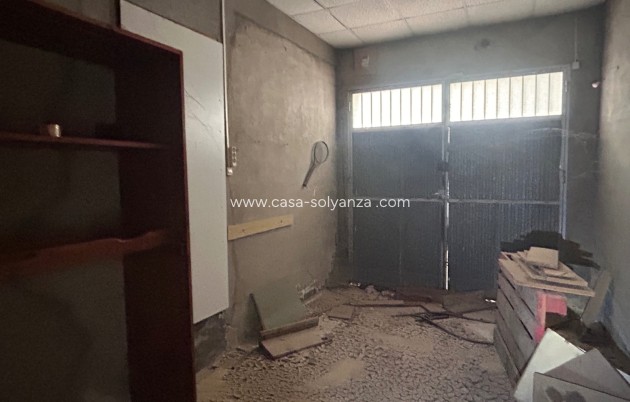 Revente - Commercial - Jacarilla - Inland