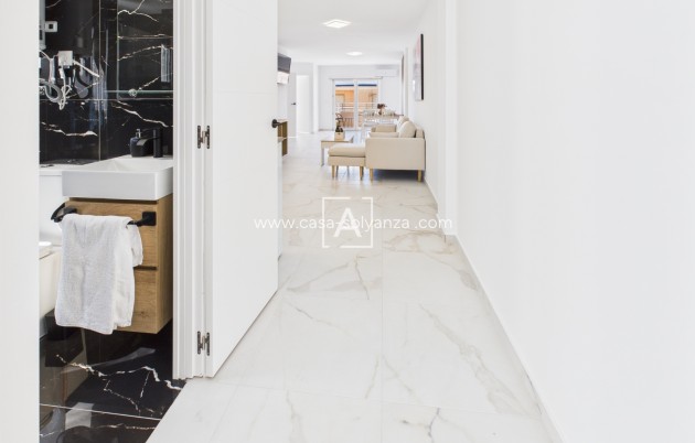 Wiederverkauf - Wohnung - Torrevieja Centro