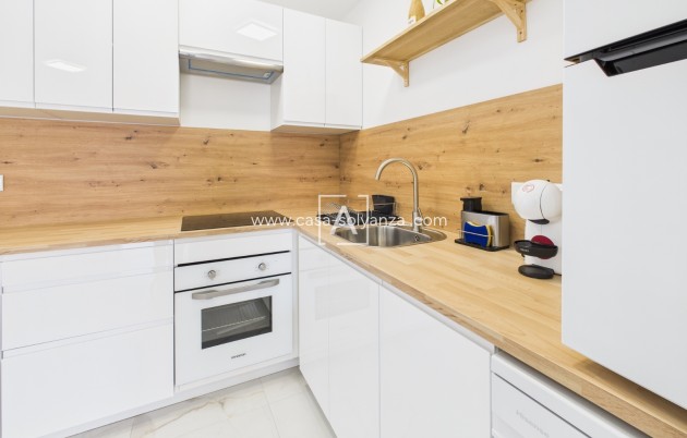 Wiederverkauf - Wohnung - Torrevieja Centro