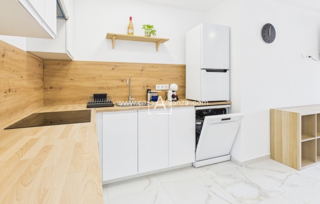 Wiederverkauf - Wohnung - Torrevieja Centro