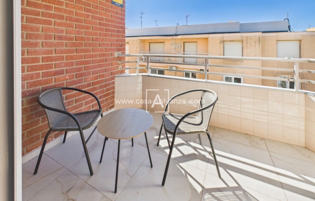 Wiederverkauf - Wohnung - Torrevieja Centro