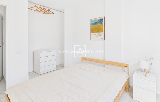 Wiederverkauf - Wohnung - Torrevieja Centro