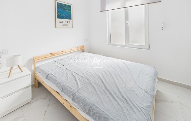 Wiederverkauf - Wohnung - Torrevieja Centro