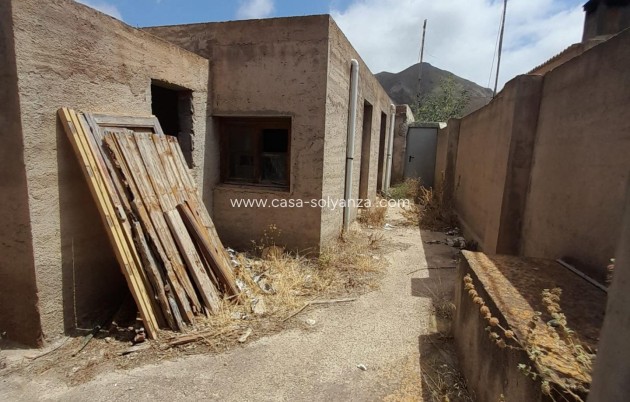 Resale - Townhouse - Cartagena - Perín