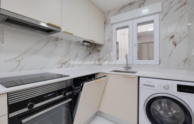 Revente - Appartement - Torrevieja - Playa De Los Naufragos